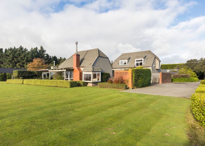  at 38 Titirangi Drive, Fitzherbert, Palmerston North