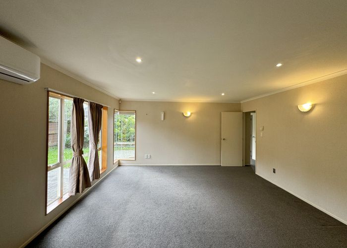  at 16 Monash Place, Flat Bush, Auckland