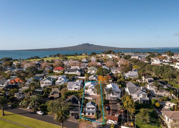  at 54 Wairoa Road, Devonport, North Shore City, Auckland