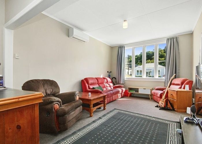  at 16 Riddlers Crescent, Petone, Lower Hutt, Wellington