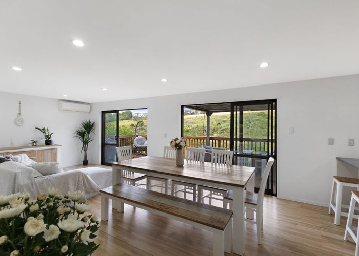  at 13 Stubbs Place, Fairview Heights, North Shore City, Auckland