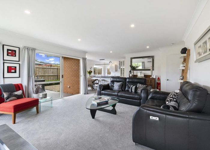  at 3/84 Wellington Street, Howick, Auckland