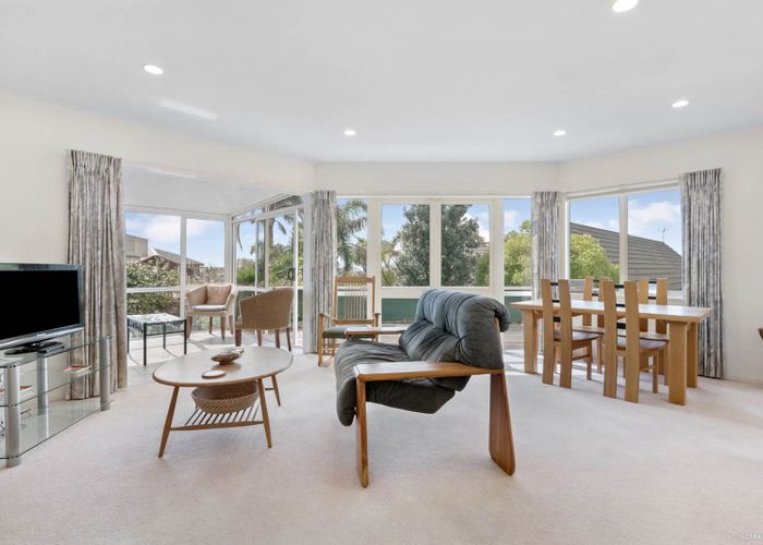  at 61 Stanmore Bay Road, Stanmore Bay, Whangaparaoa