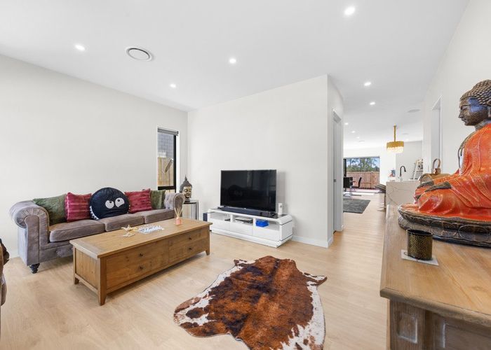  at 39 Drumnaconagher Road, Flat Bush, Manukau City, Auckland