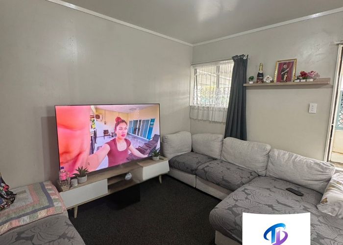  at 696B Massey Road, Mangere, Manukau City, Auckland