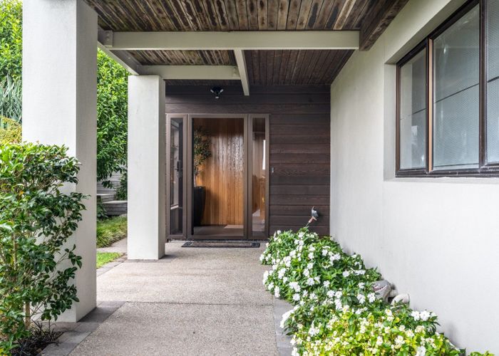  at 3 Trident Place, Shelly Park, Auckland