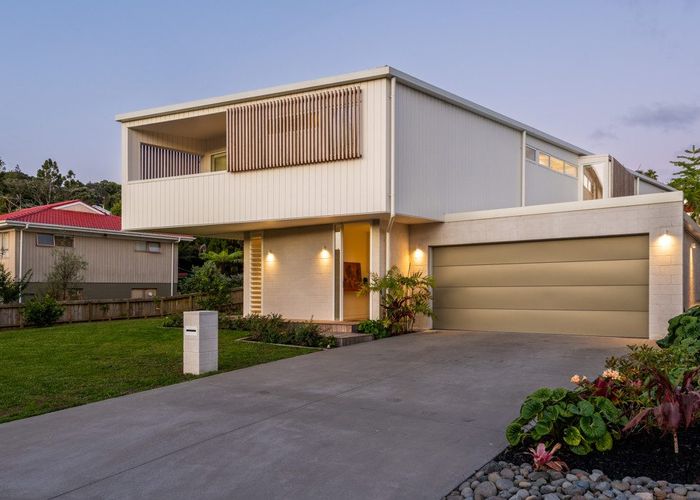  at 5 Seaton Road, Murrays Bay, North Shore City, Auckland