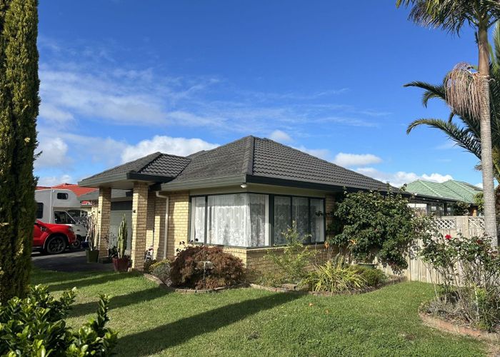  at 84 Burswood Drive, Burswood, Auckland
