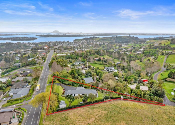  at 135 Waikite Road, Welcome Bay, Tauranga