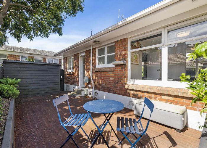  at 9/16 Erson Avenue, Royal Oak, Auckland