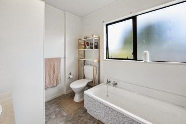  at 81C Kawaha Point Road, Kawaha Point, Rotorua, Bay Of Plenty