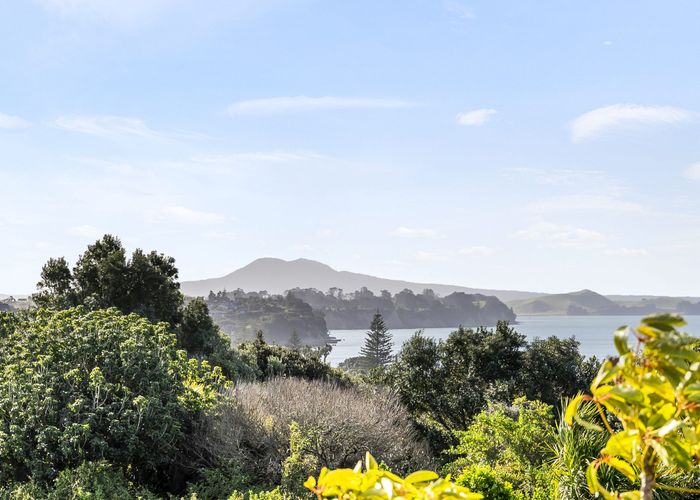  at 34 Charles Dickens Drive, Mellons Bay, Auckland