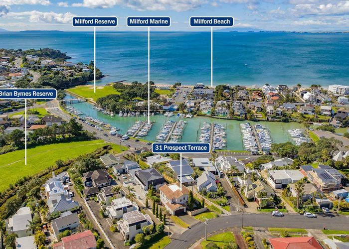  at 31 Prospect Terrace, Milford, Auckland