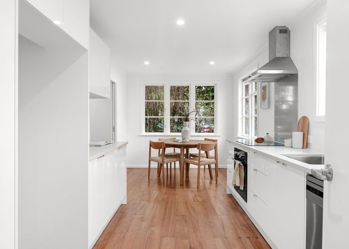  at 56 Alfred Street, Fairfield, Hamilton