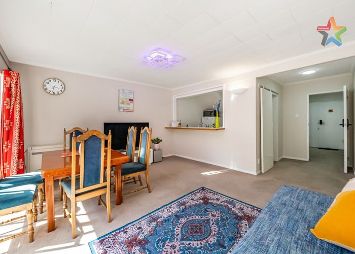  at 8B Wai-iti Crescent, Woburn, Lower Hutt, Wellington