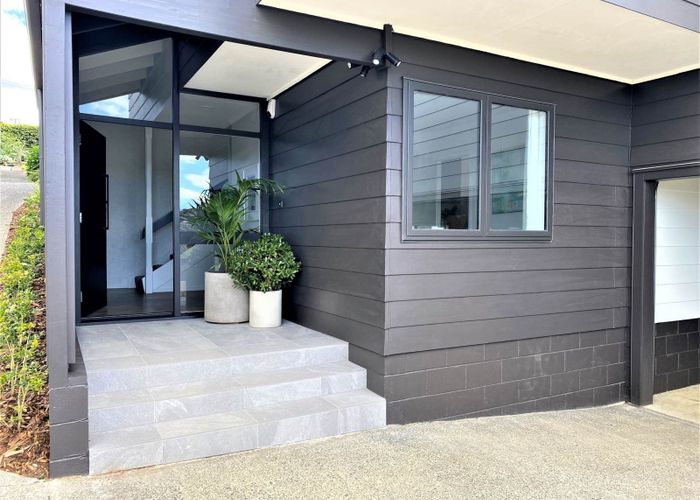  at 39a Parr Terrace, Castor Bay, North Shore City, Auckland
