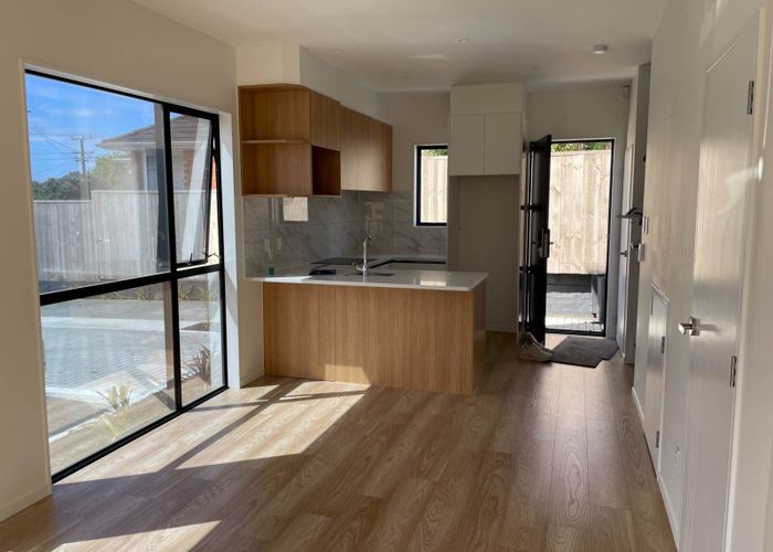  at 3/28 Vodanovich Road, Te Atatu South, Waitakere City, Auckland