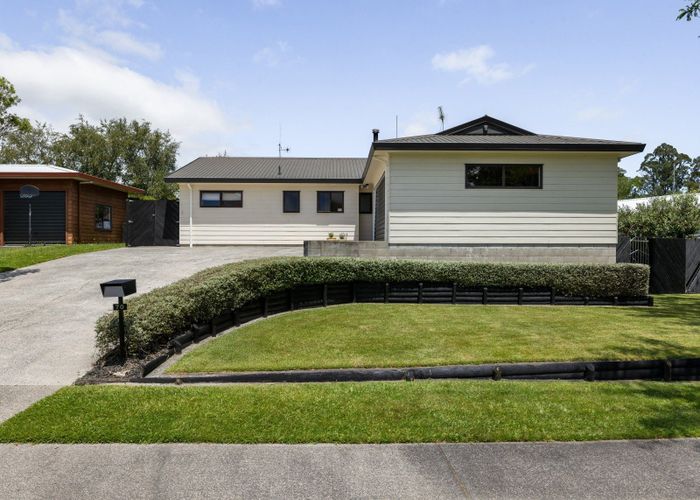  at 70 Splitt Avenue, Glenview, Hamilton