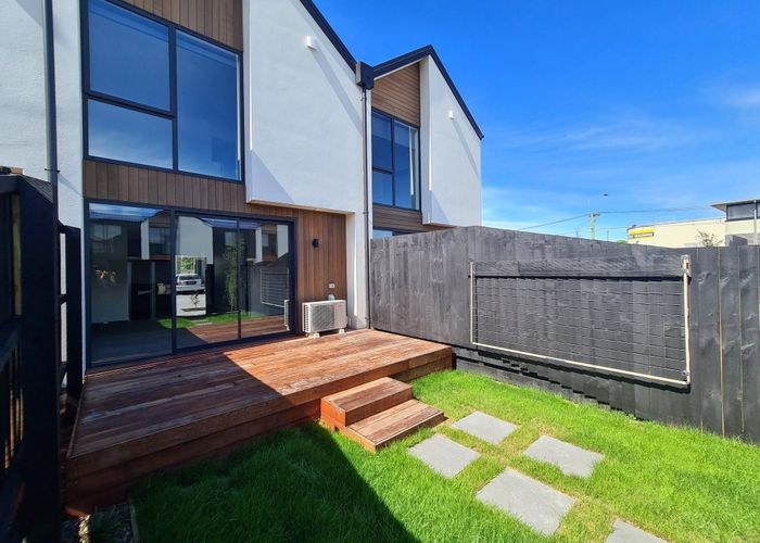  at 2/27 New Brighton Road, Shirley, Christchurch City, Canterbury