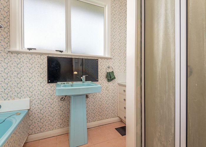  at 8 Lowestoft Place, West End, Palmerston North, Manawatu / Whanganui