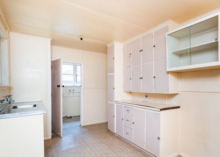  at 2 Newbury Street, Awapuni, Palmerston North, Manawatu / Whanganui