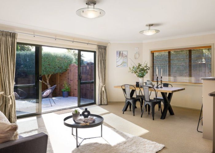  at 10 Ellsworth Place, Chartwell, Hamilton