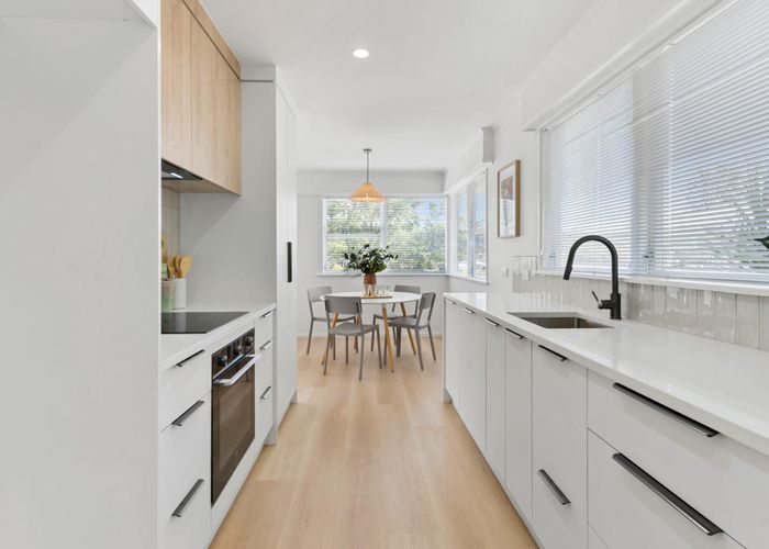  at 60 La Rosa Street, Green Bay, Waitakere City, Auckland