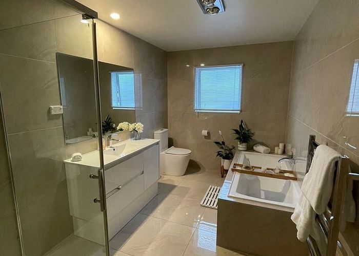  at 15 Fishwicke Lane, Albany, North Shore City, Auckland