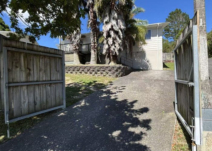  at 10 Glenfinn Place, Massey, Waitakere City, Auckland