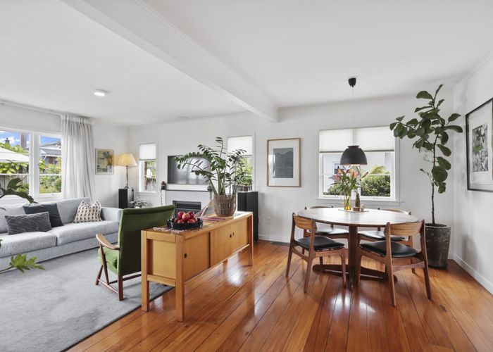  at 8 Copley Street, New Lynn, Auckland