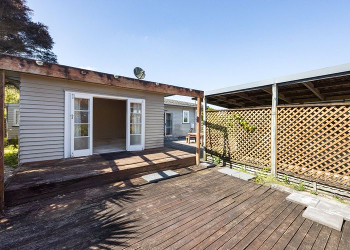  at 16 Mahana Road, St Andrews, Hamilton