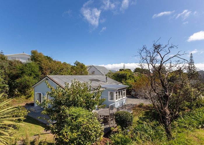  at 24 Queens Road, Waikanae Beach, Waikanae