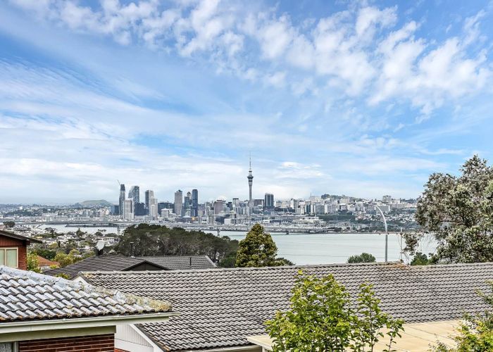  at 150 Mokoia Road, Chatswood, Auckland