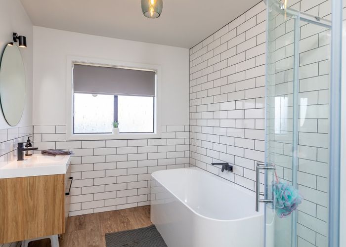  at 2 Kapiti Crescent, Titahi Bay, Porirua