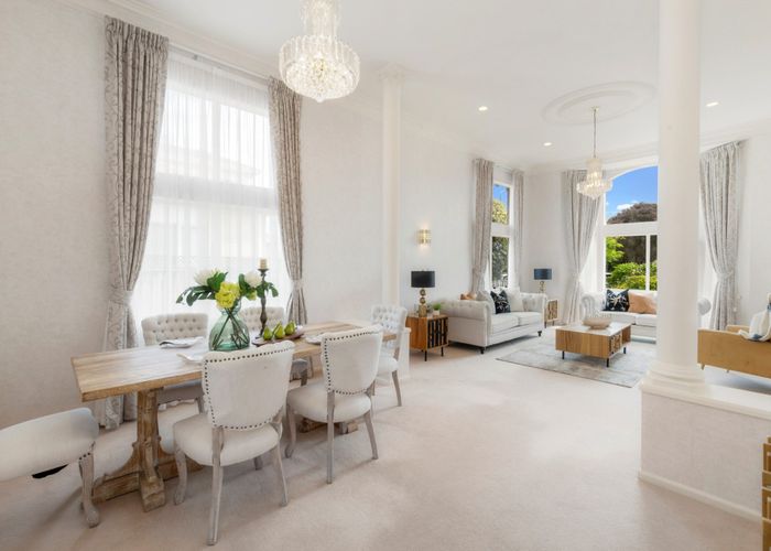  at 18 Sandalwood Place, Somerville, Manukau
