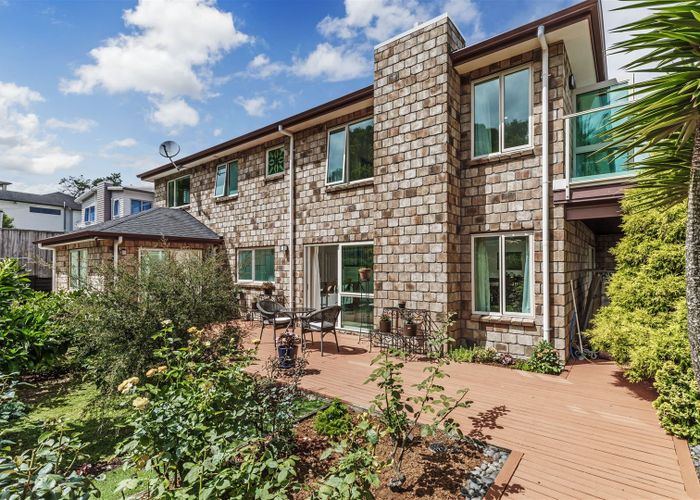  at 20 Schopolo Place, Schnapper Rock, Auckland
