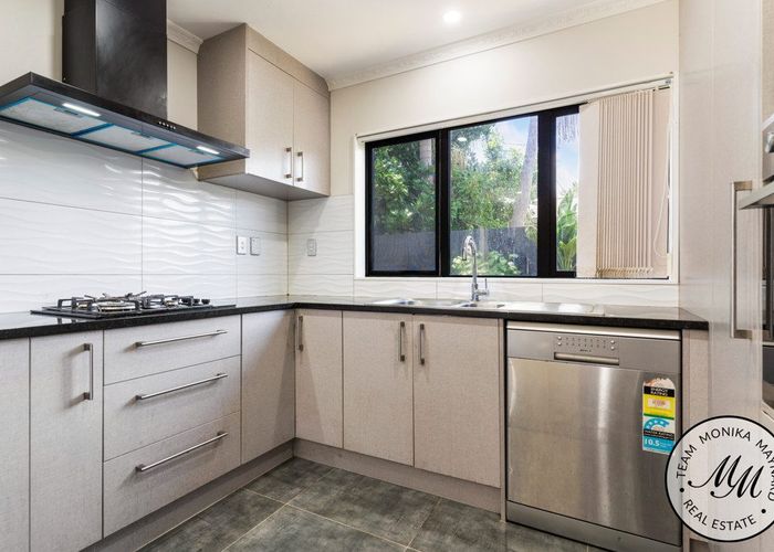  at 5D Clendon Place, Manurewa, Manukau City, Auckland