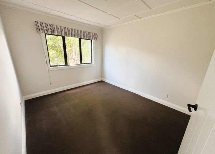  at 76 Wharf Rd, Te Atatu Peninsula, Waitakere City, Auckland