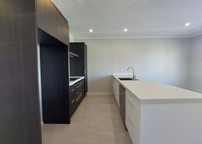 at 10/4 Matimati Place, Hobsonville, Waitakere City, Auckland