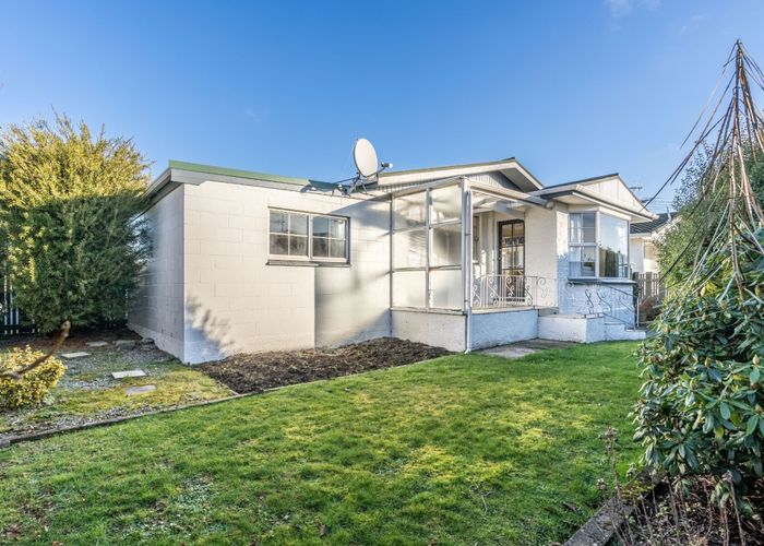  at 2/79 Sydney Street, Windsor, Invercargill