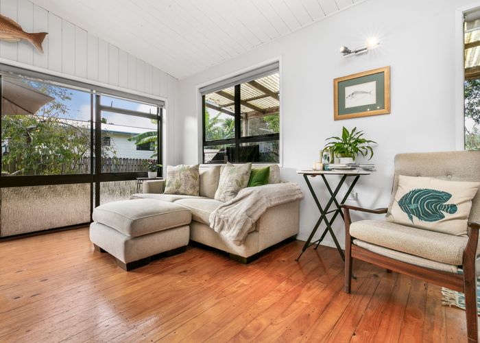  at 2/102 Brightside Road, Stanmore Bay, Whangaparaoa
