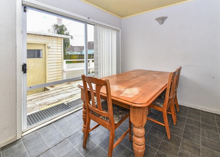  at 263 Massey Road, Mangere East, Auckland