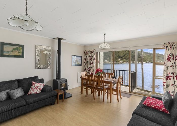  at 607A Marine Drive, Days Bay, Lower Hutt