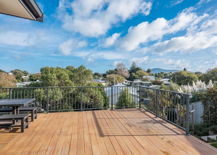  at 17 Simpson Crescent, Raumati Beach, Paraparaumu