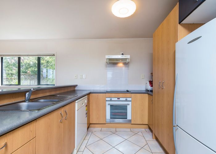  at 8/8 Flynn Street, Birkdale, Auckland