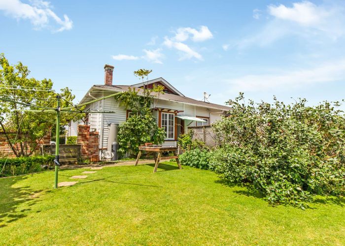  at 11 Powells Road, Fairview Downs, Hamilton