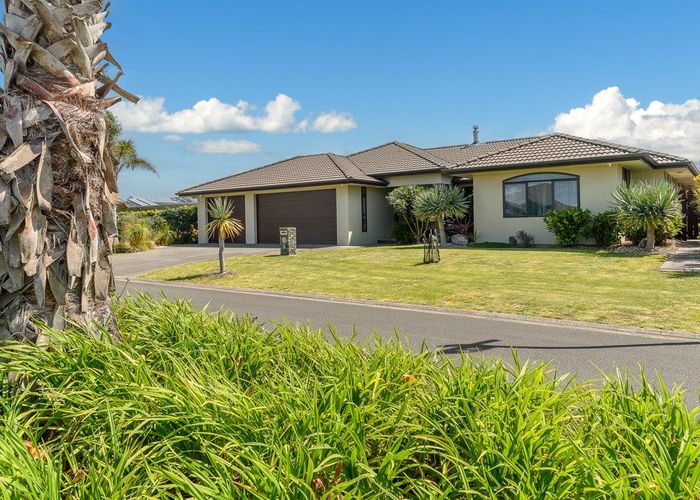  at 6 Portofina Court, Papamoa Beach, Papamoa