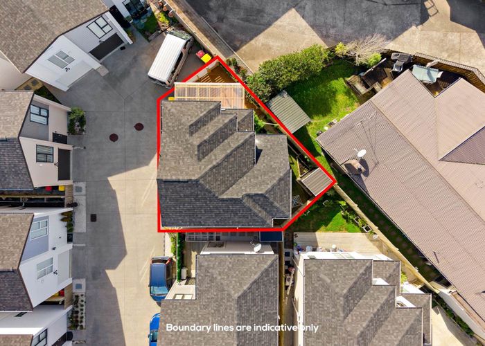  at 8 Seaside Place, Pakuranga, Manukau City, Auckland