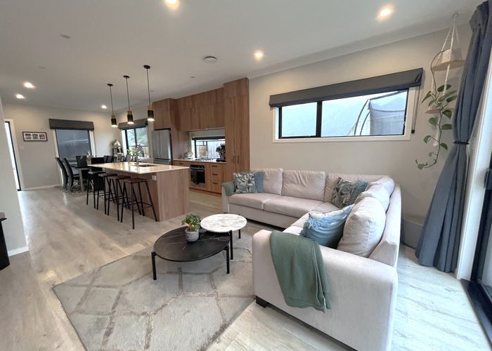  at 8 Balmerino Lane, Wallaceville, Upper Hutt