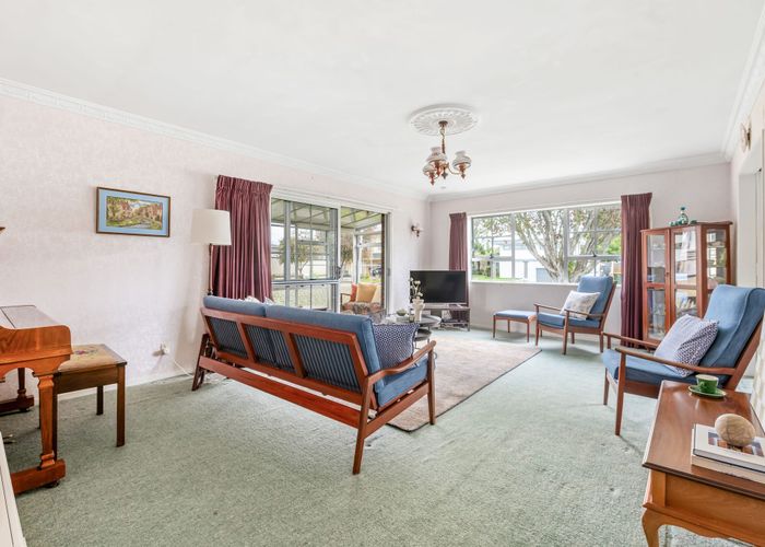  at 44 Glen Lynne Avenue, Queenwood, Hamilton